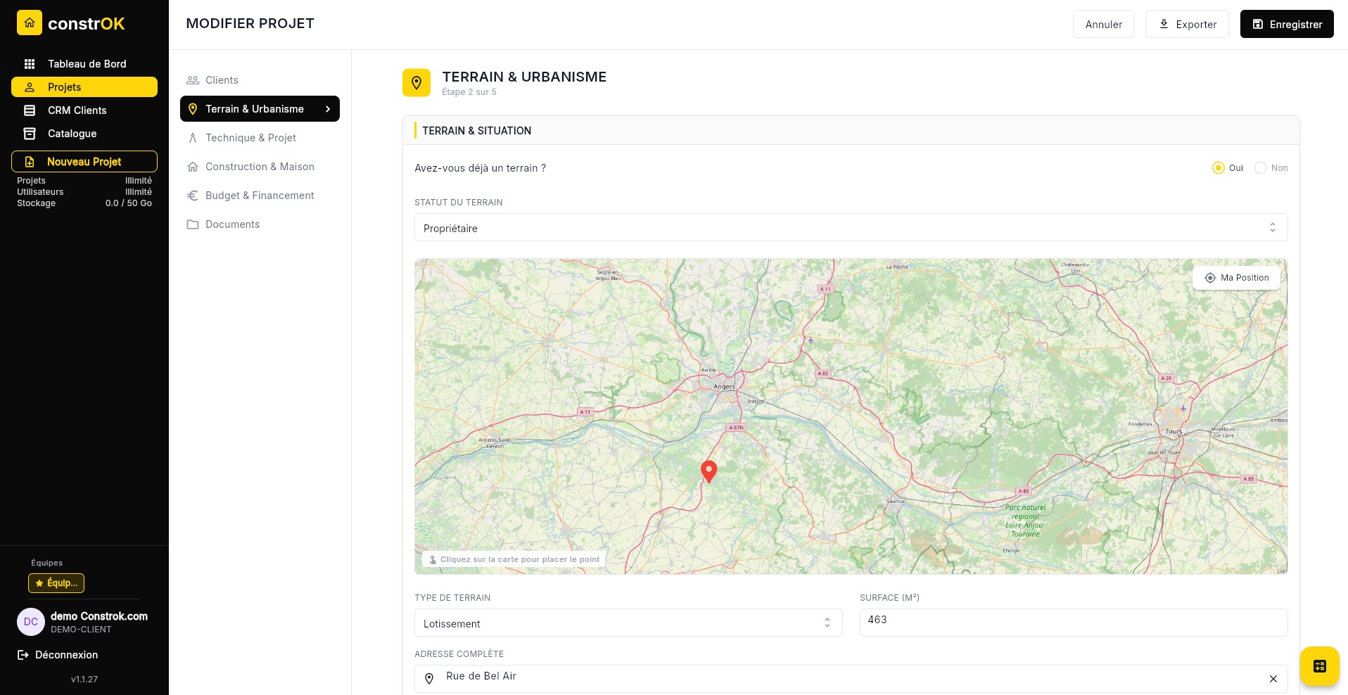 Interface du module Terrain et Urbanisme de l'ERP ConstrOK affichant la géolocalisation du terrain sur carte interactive, le statut de propriété, le type de terrain lotissement, la surface en mètres carrés et l'adresse de la parcelle